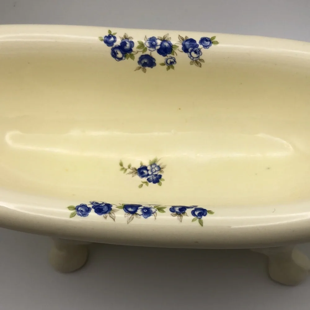 Vintage VB Athena California A Bathtub shaped soap dish
